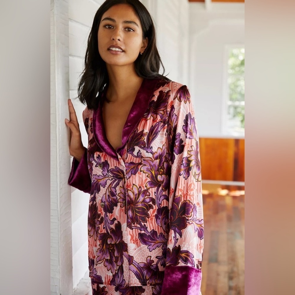 NWOT By Anthropologie Luxe Sleep Top, Size S